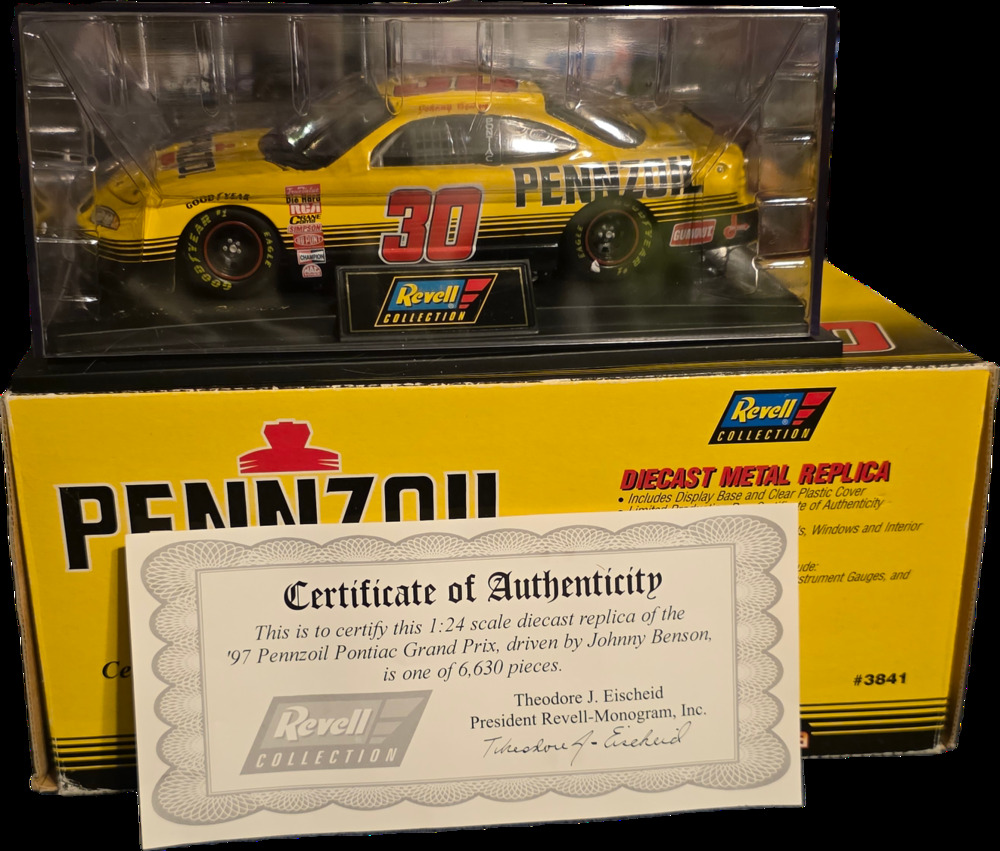 Johnny Benson #30 Pennzoil 1997 Pontiac Grand Prix 1:24 Revell 1 of 6,630 COA
